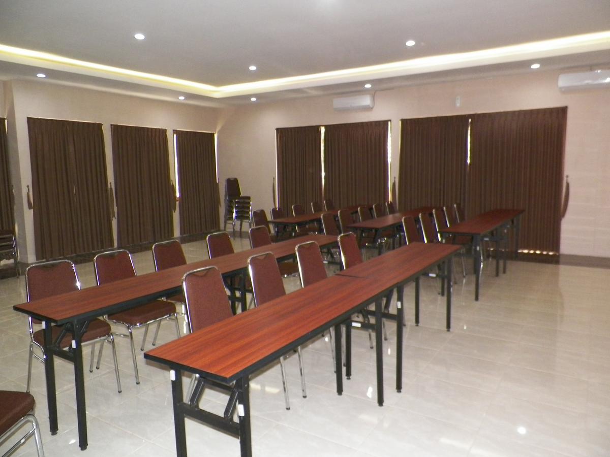 Akasa Hotel Калиуранг Экстерьер фото